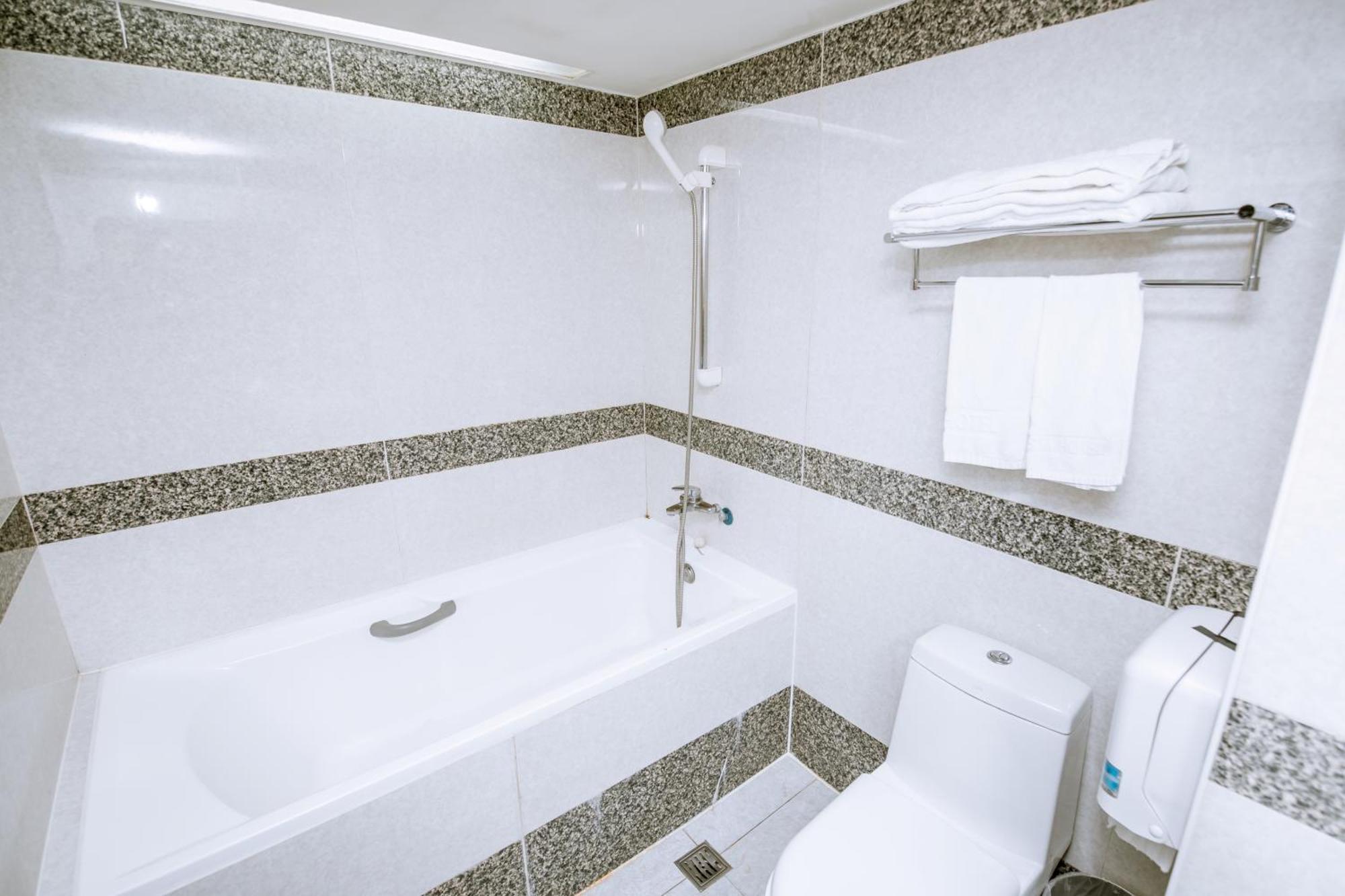 Guide Hotel Taoyuan Fuxing الغرفة الصورة